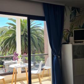 A 2 pas de la plage de Perros : 2 à 4 hôtes., hotel u gradu 'Perros-Guirec'