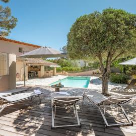 Charming villa in LES ISSAMBRES with SEA VIEW and swimming pool