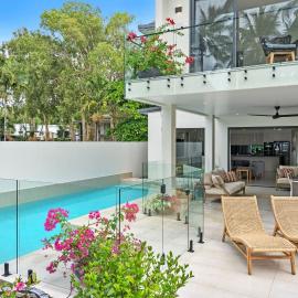 Belle Escapes Beach Manor, hotel in Palm Cove