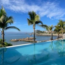 Fantastic designer apartment, beachfront!、ブセリアスのホテル