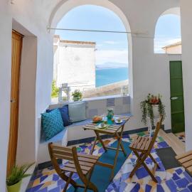 Raito Guest House - Amalfi Coast, hotel in Vietri sul Mare