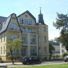 Villa Merry przy promenadzie i blisko Plaży - an der Promenade und in Strandnähe, viešbutis Svinouiscyje