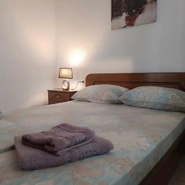Sunny apartment in paralia 2