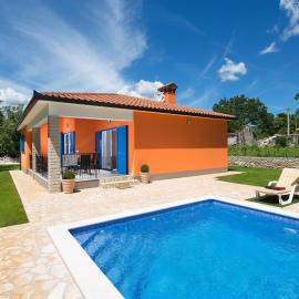 Holiday Home Ana by Interhome, hotel in Trget