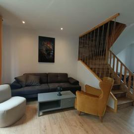 # Le Beffroi# Maison# Murol, hotel v destinaci Murol
