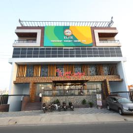 The Oaks Elite, hotel em Gulbarga