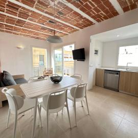 Agi Arago Apartments