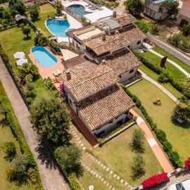 Lux Oasi Colombina, with Private Pool SouthSardiniaHolidays, hotel i Is Molas 