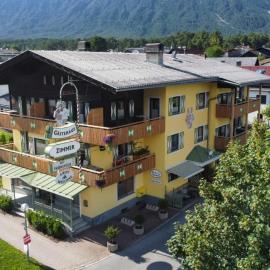 Gästehaus Gastl, hotel di Mieming