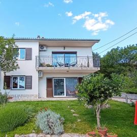 Nice Apartment In Smrika With Wifi