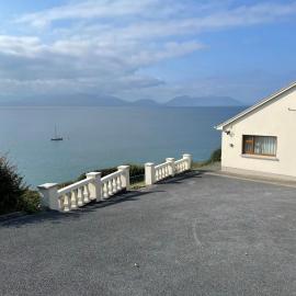 Shamrock Cottage, Hotel in Strand Inch