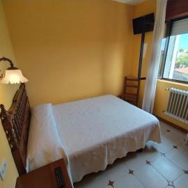 El Castañu de Cué, hotel in Cue