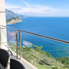 Altezza Luxury Apartment 11
