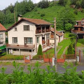 Detached Guest House Рилски кът Маджаре, hotel in Madzhare