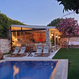 Adelfia Hotel, hotel in Alacati