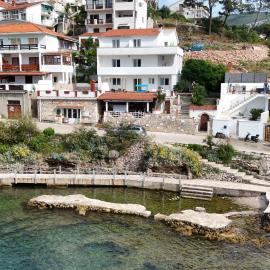 Apartments Peronja Jelsa Seafront