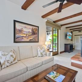 Heated Pool & Hot Tub Access, Walk 2 Omni Resort, Free Parking, Wi-Fi, Washer & Dryer, hotel v destinácii Encinitas