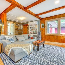 Pet-Friendly Wilmington Retreat w/ Hot Tub!