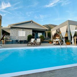 VILLA ELLI, хотел в Chóïka