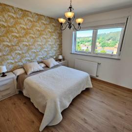 Santiago de Compostela में, होटल Chalet con WIFI , PS4 , garaje, 5 dormitorios, 3 baños, Santiago de Compostela