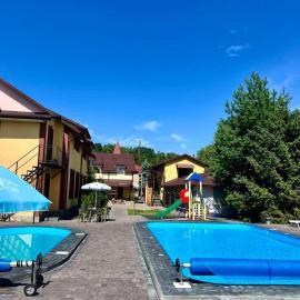 Sadyba Magnat Hotel, hotel Deljatinban