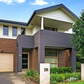 5 Bedroom Group Accommodation Penrith CBD Sleeps 12 Near Hospital Stadium, hotel i Penrith