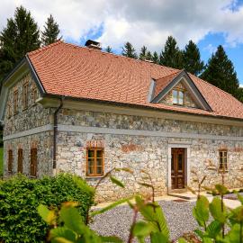 Four-Bedroom Villa Bajer, hotel v destinaci Stari Trg pri Ložu