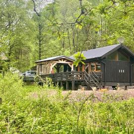 Seil Log Cabin – hotel w mieście Dalavich