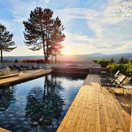Domaine du Val de Sault: Sault-de-Vaucluse şehrinde bir otel