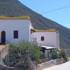 Casa Garibaldi, хотел в Leni