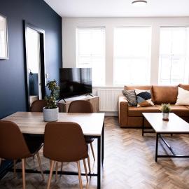 Urban Loft Apartment • 2 Bedroom • Manchester, hotel in Ashton under Lyne