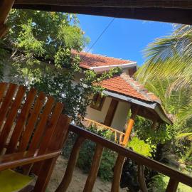 Prime Surfers Bungalow, hotel in Arugam Bay
