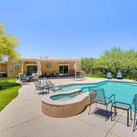 Oro Valley Retreat w/ Pool & Breathtaking Views!, hotel i Oro Valley
