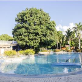 Chalet Completo para Familias Condominio Campestre Privado con Piscinas, wifi, AC, hotel in Santa Marta