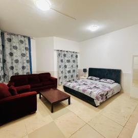 Lux Living Room, hotel v destinaci Adžmán