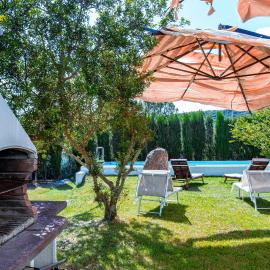 Villa Mirta- villa privata con giardino e piscina