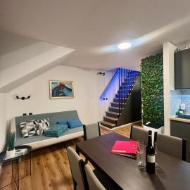 Sport & Sunny Cosy Alpine Retreat