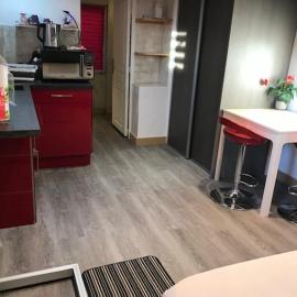 Studio Moovy Proche Stade Groupama, LCLD ARENA , Eurexpo Lyon, hotel u gradu Mezje
