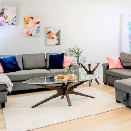 Pet-friendly 3 BR Modern Space, 5 min to Downtown, hotel in St. Augustine