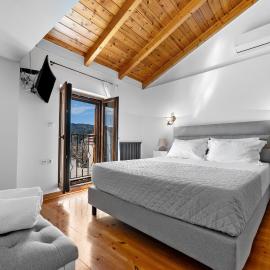 Myrtillo I Luxury Traditional House