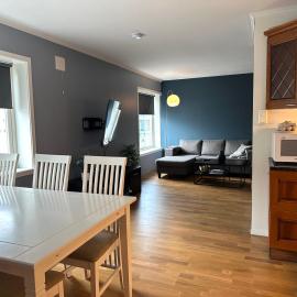 Ålesund Urban - Spacious and luminous 100 m2 urban flat with 3 large bedrooms, hotel v destinaci Ålesund
