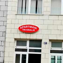 Imotski में, होटल TRI KRALJA - THREE KINGS Apartments in the center with private parking