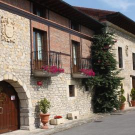Hotel Casona Los Caballeros, hotelli kohteessa Santillana del Mar