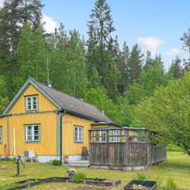 Beautiful Home In Tranås With Ethernet Internet, hotel in Tranås
