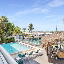 Key West Downtown Waterfront, sleeps 8, Dock & Pool Pet-Friendly