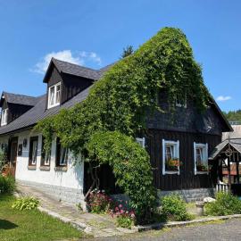 Bedřichov में, होटल Apartmány u Dostálů