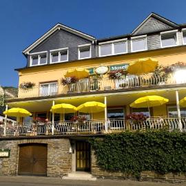 Hotel Weinhaus Moselblick, ξενοδοχείο σε Burg
