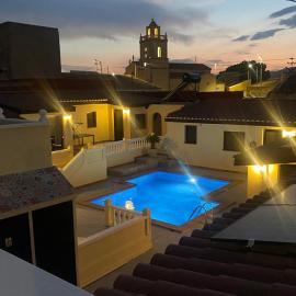 The Courtyard Studio Apartments, hotelli kohteessa Fuente Alamo