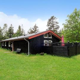 Stunning Home In Brovst With Sauna, hotel Brovstban