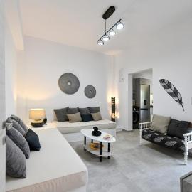 Diamond, a modern and stylish house, near the shops and restaurants in Korissia, hótel í Kéa